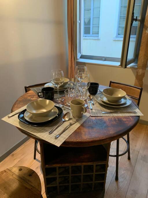 Chez Alam A Hotel De Ville 리옹 외부 사진