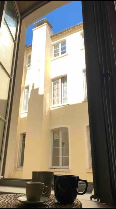 Chez Alam A Hotel De Ville 리옹 외부 사진