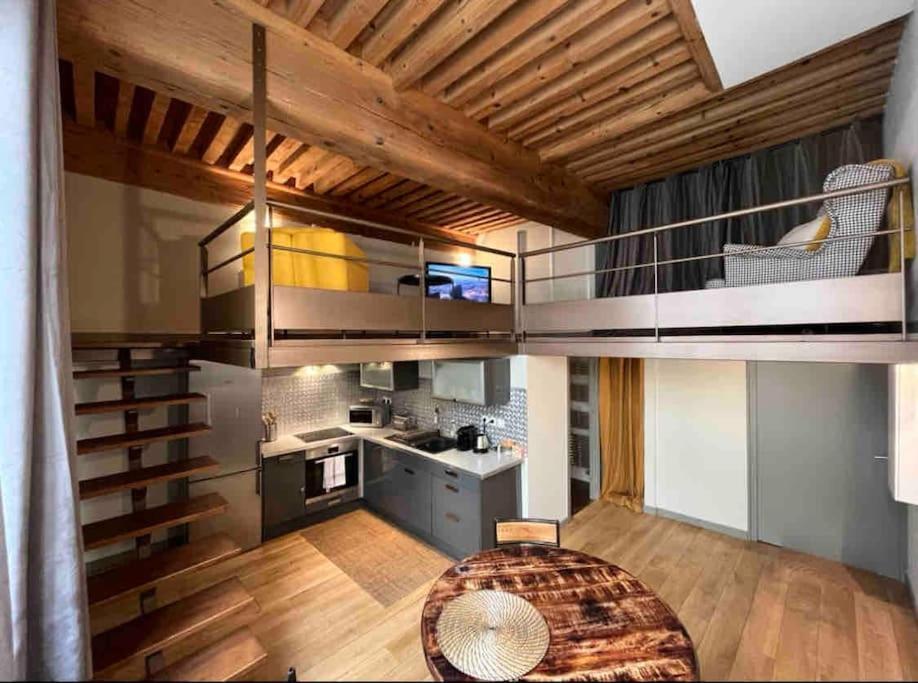 Chez Alam A Hotel De Ville 리옹 외부 사진