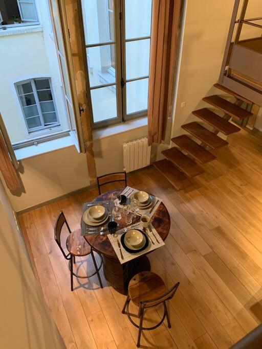 Chez Alam A Hotel De Ville 리옹 외부 사진